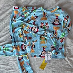 Disney Kids holiday Pajama Set - 6/8